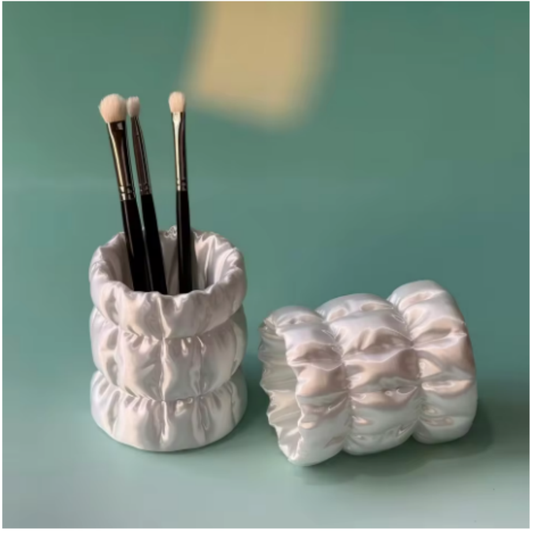 Cloud Ruched Satin Makeup Brus - đánh giá và giá Luxury Skincare And Makeup Brands