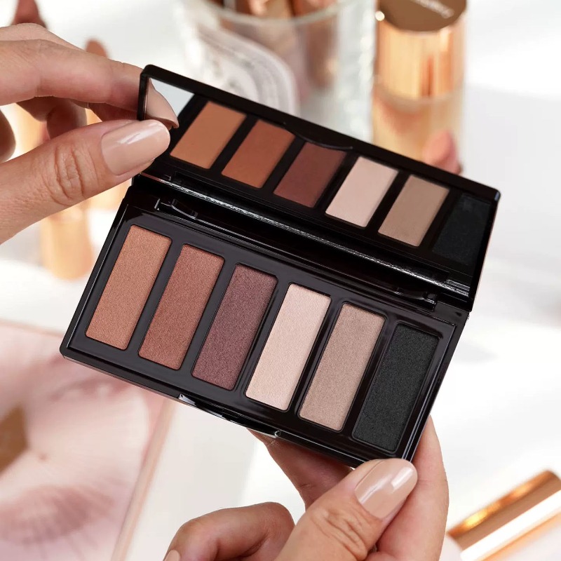 Luxury Charlotte Tilbury Brand - đánh giá và giá Luxury Skincare And Makeup Brands